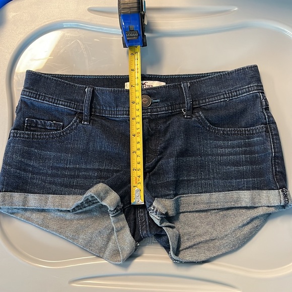 Hollister size 1 dark denim jean shorts - Picture 5 of 6